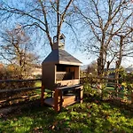 Lhousing -giardino Con Bbq E Garage * Roana