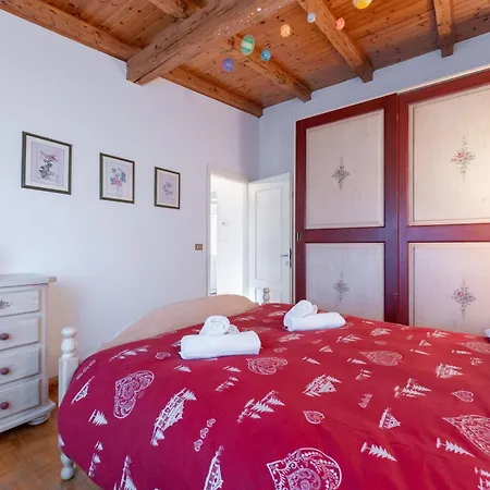 5 Minuti Da Asiago - Garage E Bbq Roana