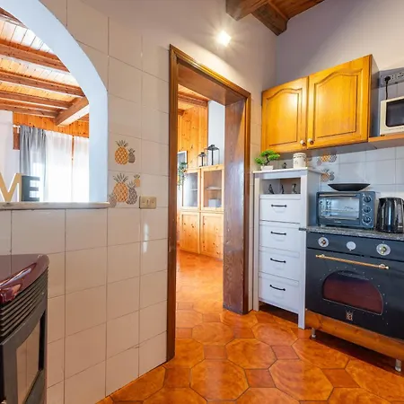 Lhousing -giardino Con Bbq E Garage Appartement Roana