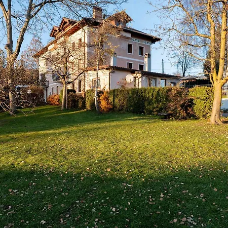 Lhousing -giardino Con Bbq E Garage Apartament *