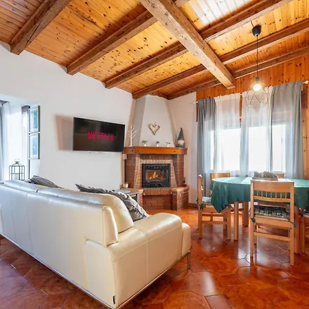 Lhousing -giardino Con Bbq E Garage Appartement Roana