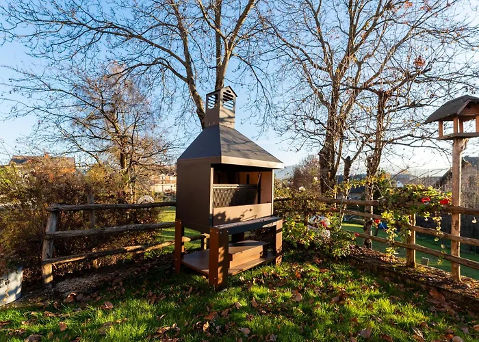 Lhousing -giardino Con Bbq E Garage * Роана